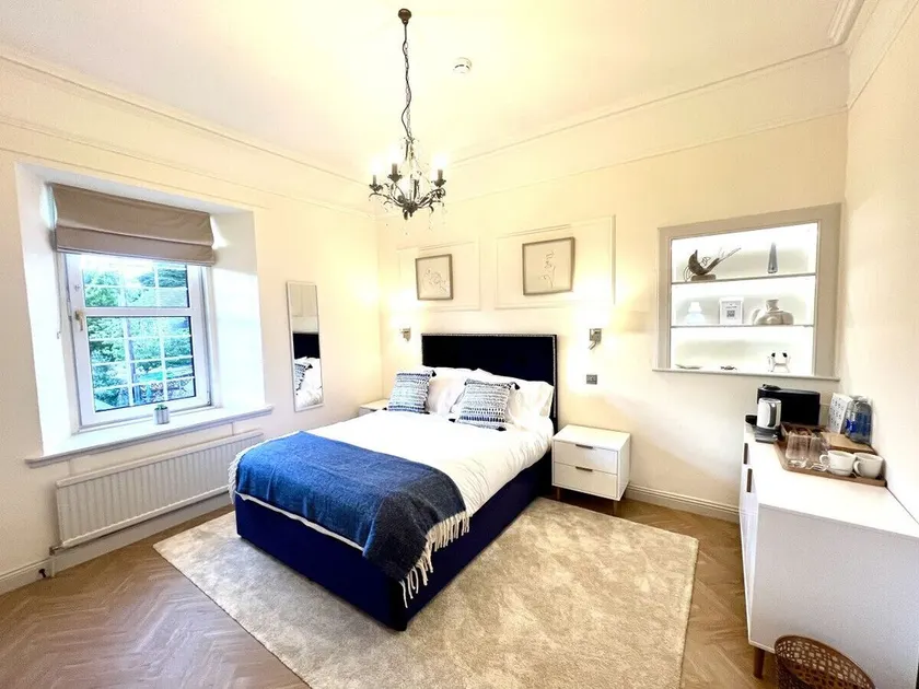 Smaller Suite in ApartNest ApartHotel Auchterarder - Image 1