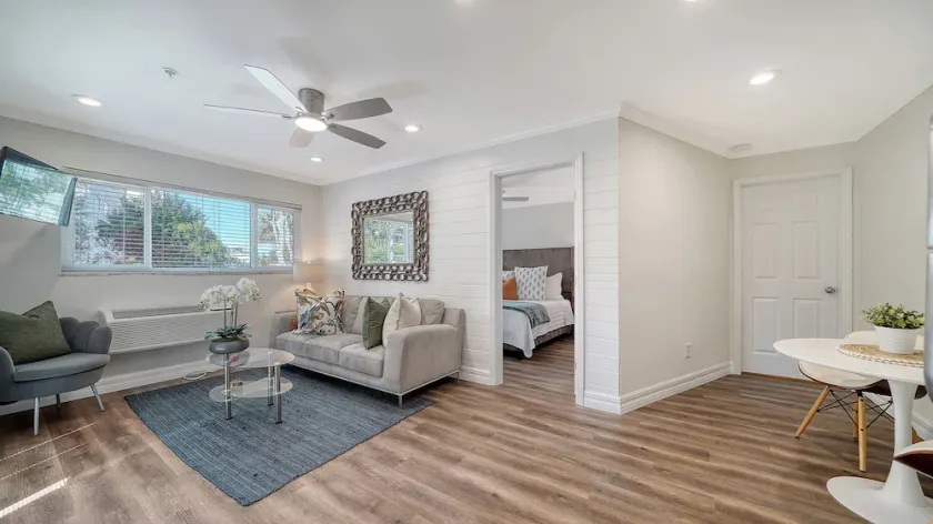 Suite Hide-A-Way. Beach Charmer, 60 pasos a la playa - Image 1