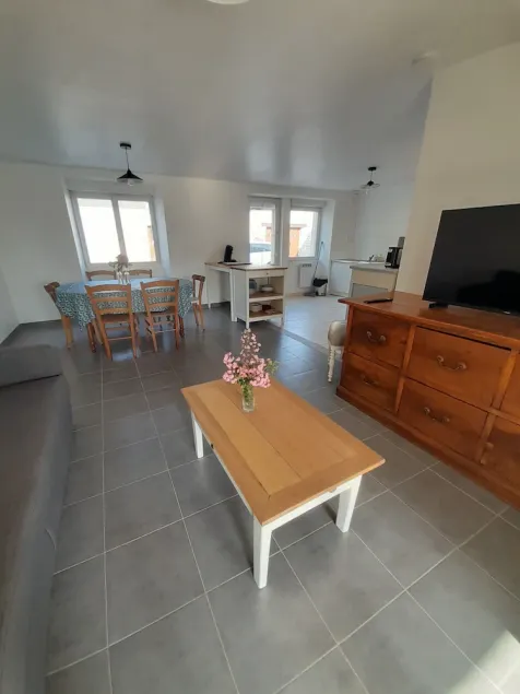 Campagne proche des commerces 2 chbres 2 sdb - Image 1