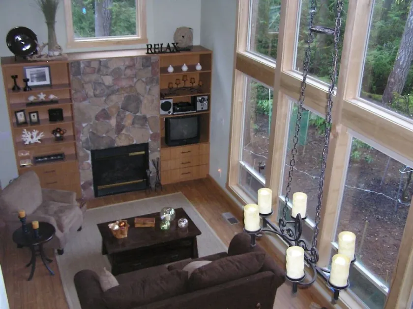 2400 sq ft Luxury Hartstene Pointe Retreat with Pool, Beach & Hi Speed Internet - Image 1