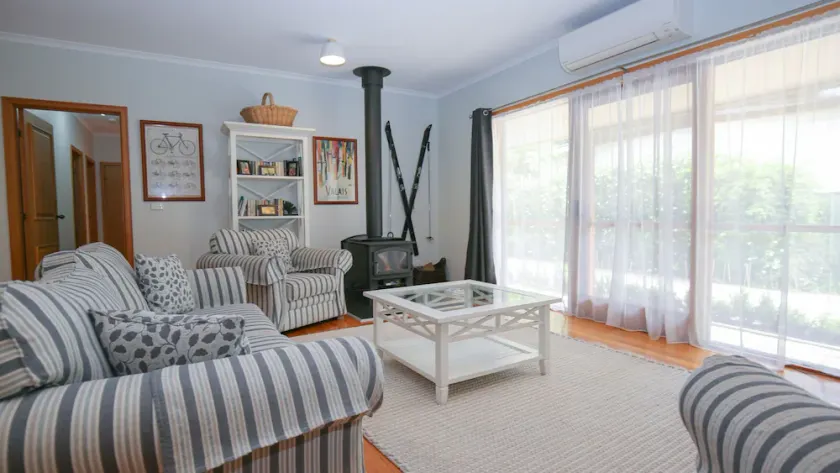 Bright Country Home - Image 1