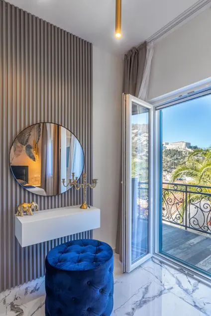 Villa Capitis in the Centre- Exclusive Apartment – Stunning Fortress View - Image 1