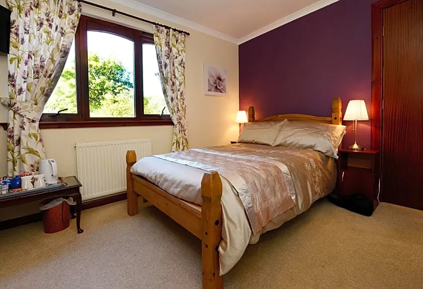 Woodland House Bed & Breakfast - Image 1