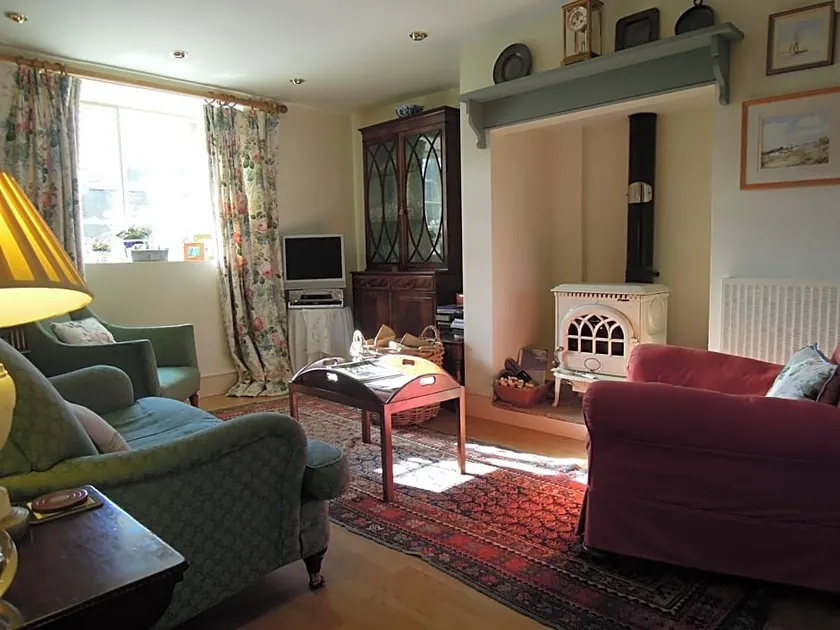 Hound House Bed & Breakfast - Image 1