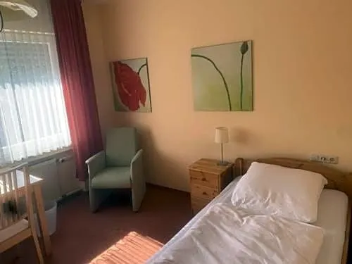 1 Bett Zimmer in ehemaligem Hotel für kurz oder lang - Image 1