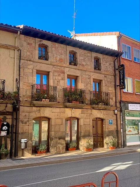 Hostal Rural Las Nubes - Image 1