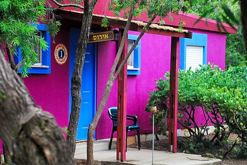 Mizra Guest House - Image 1