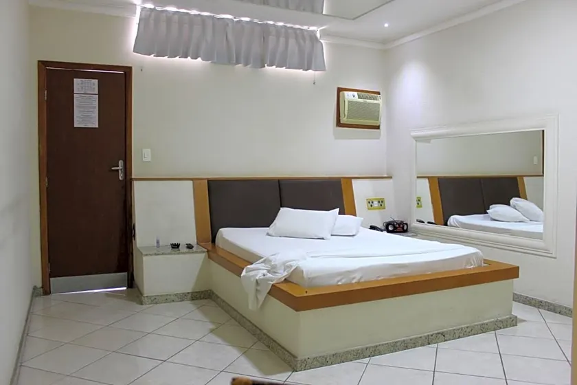 Motel Sunny Day Economy Betim - Image 1