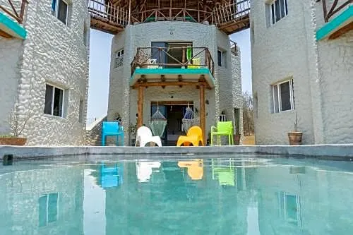Pacific Nomads Earthbag House - Image 1