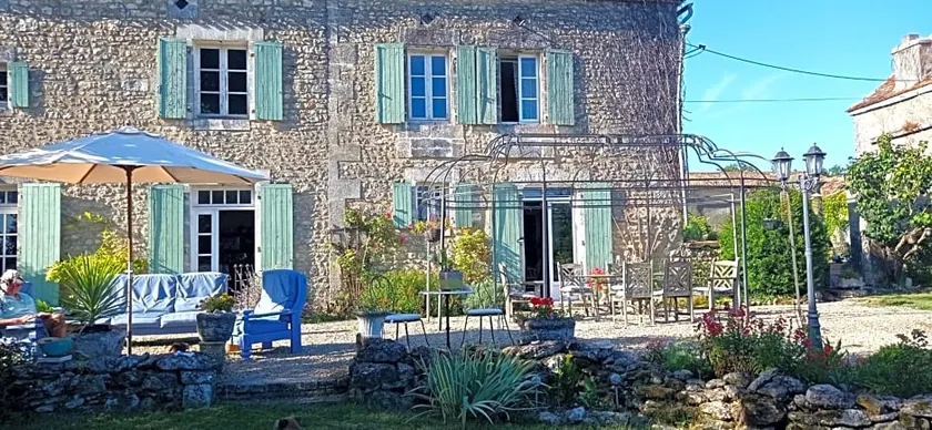 Le Marquisat 16320 - Image 1