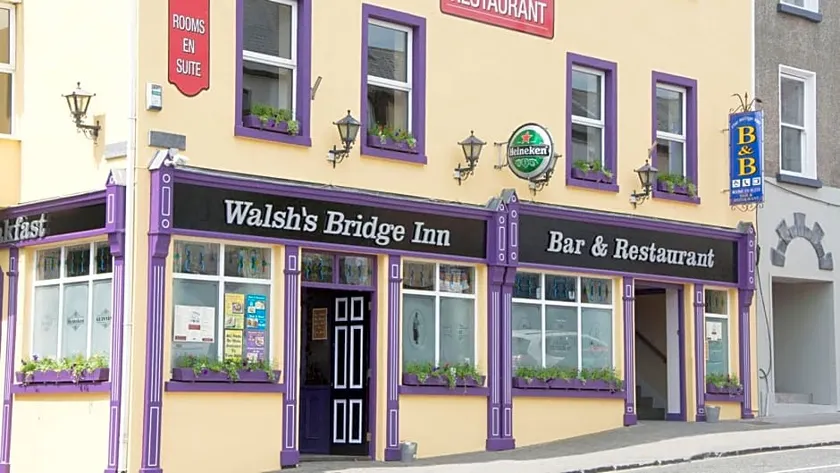 Walsh's Bridge Inn - Image 1