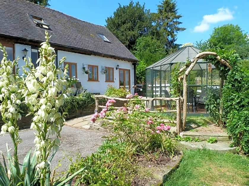 Mill Lodge Cheshire - Image 1
