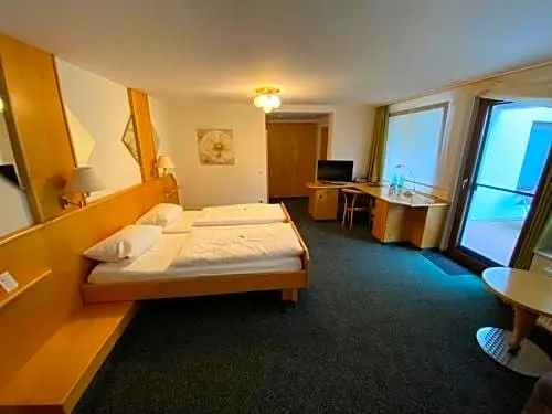 Rosengarten Gasthof - Image 1