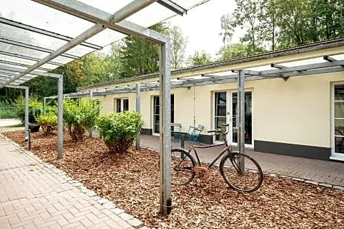 Teek Hostel - Image 1