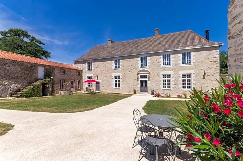 Château De La Voirie - Image 1
