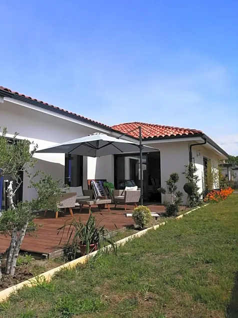 Chambre dans une maison proche des plages - Image 1