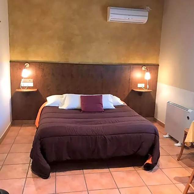 Hotel Familiar Baga - Image 1