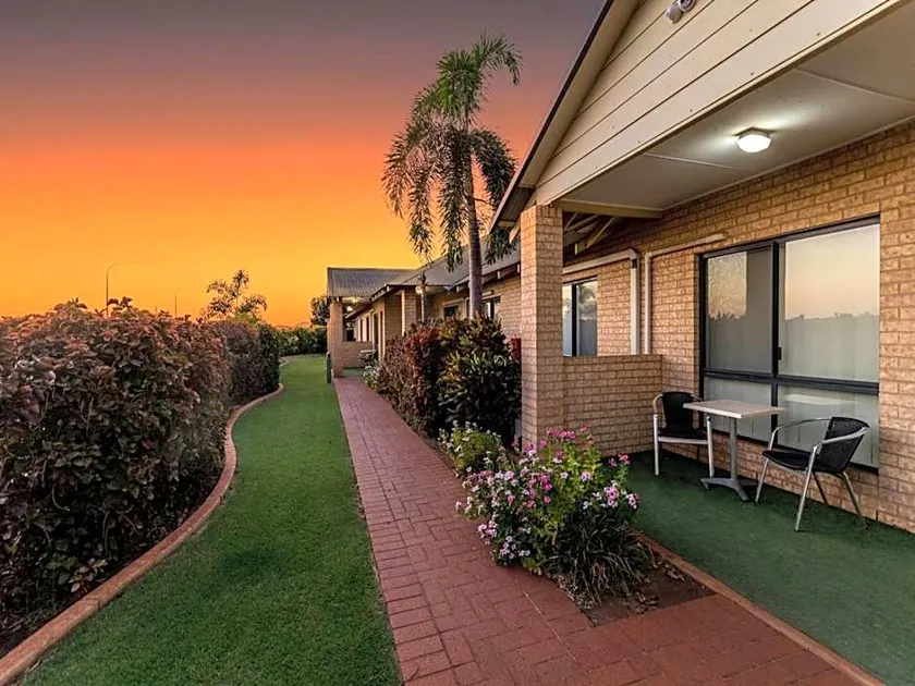 Comfort Inn & Suites Karratha - Image 1
