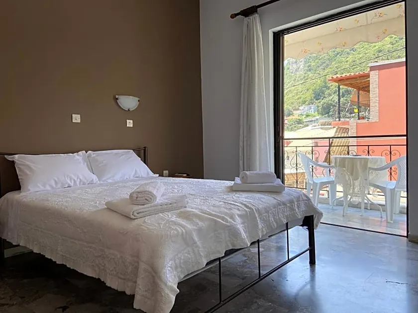 Studios Ioannou Parga - Image 1