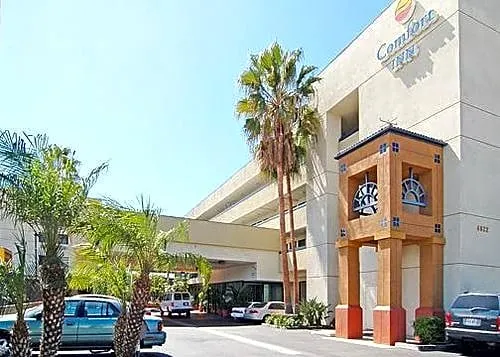 Comfort Inn & Suites Lax Airpo - Image 1