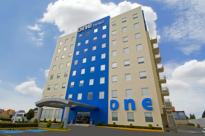 One Toluca Aeropuerto - Image 1
