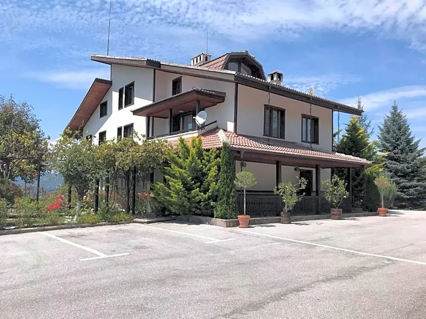Hotel Villa Rai - Image 1