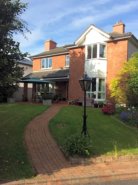 2 Manor avenue - Image 1