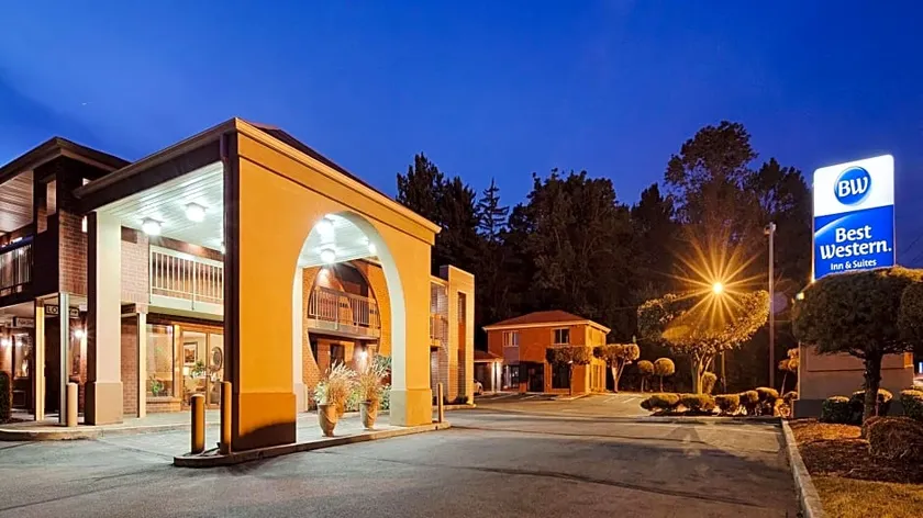 Best Western Princeton Manor Inn & Suites - Image 1
