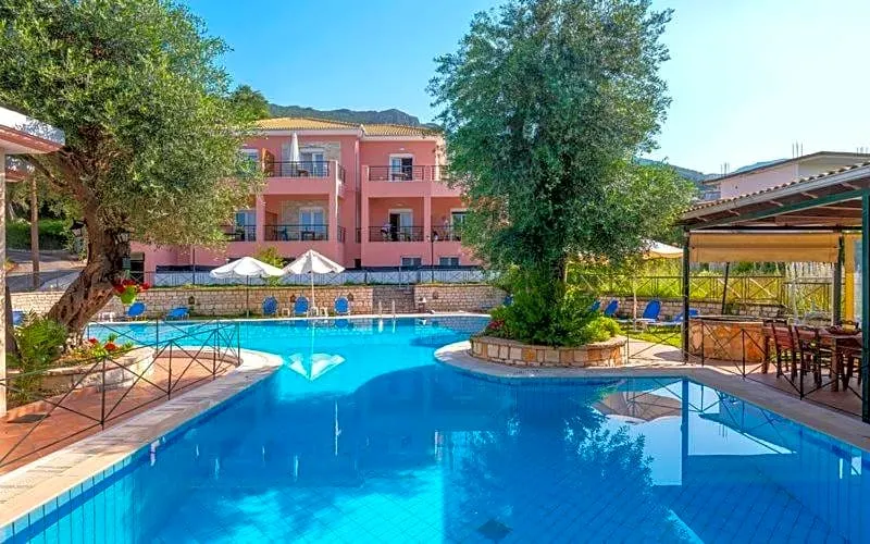Exotico Hotel - Image 1