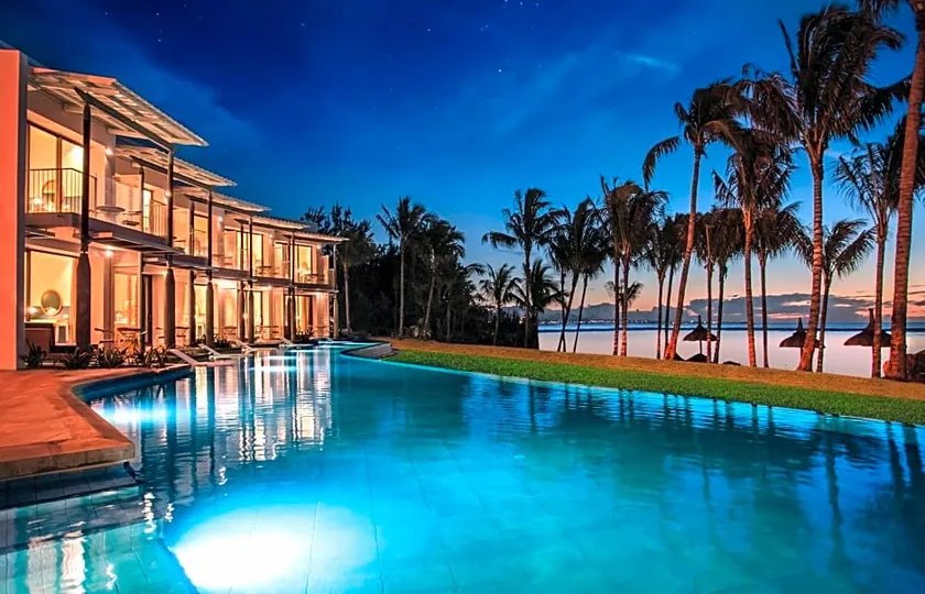Victoria for 2 Beachcomber Resort & Spa - Image 1
