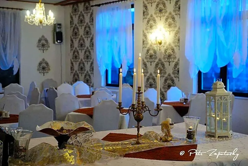 Hotel Jef a Krčma u Rytíře - Image 1