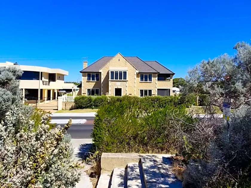 Wonnerup Manor by the Bay - Pets & Infants Welcome - Image 1