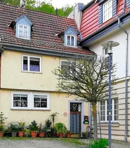 B&B Basic Übernachten in Ruhla - Image 1