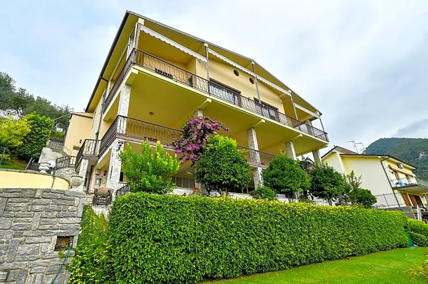 B&B Le Terrazze su Salò - Image 1