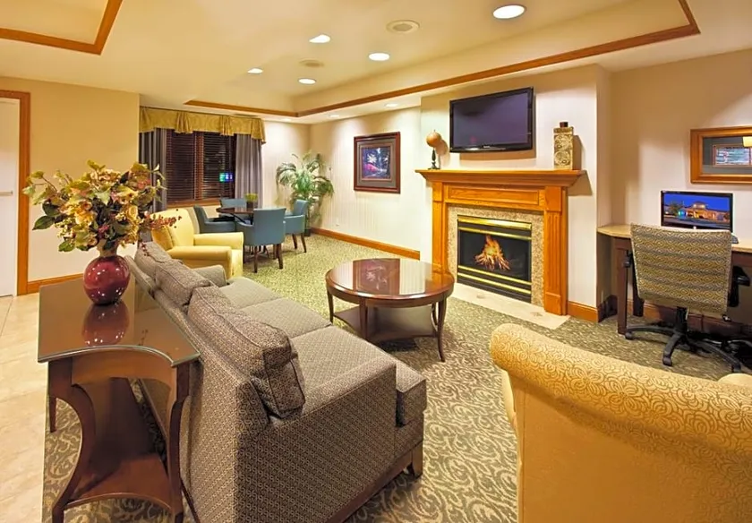 GRANDSTAY HOTEL & SUITES PELLA - Image 1
