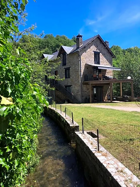Au Bord De L'eau - Image 1
