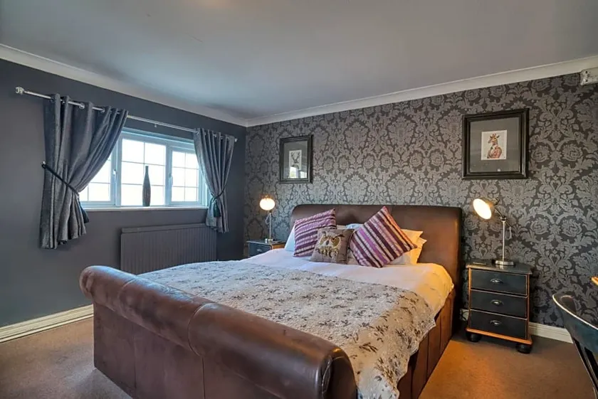 The Swan Inn - Image 1