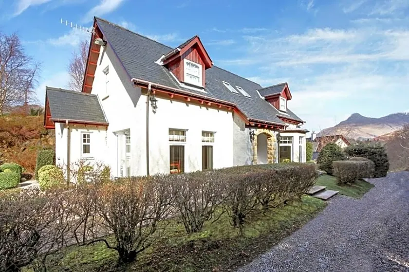 Dalcraig House B&B - Image 1