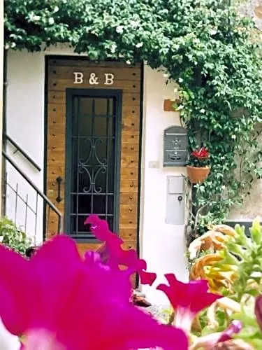 B&B Mari - Image 1