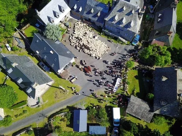 La Grange Du Cerf - Image 1