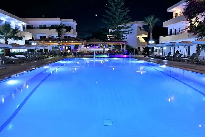 Marathon Hotel - Image 1