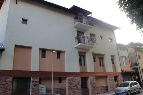 Guest House Zlatev - Image 1