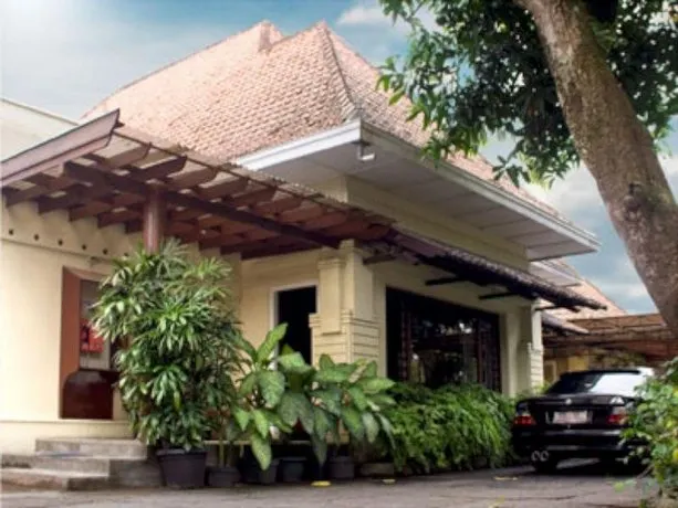 Wisma Gajah Guest House - Image 1