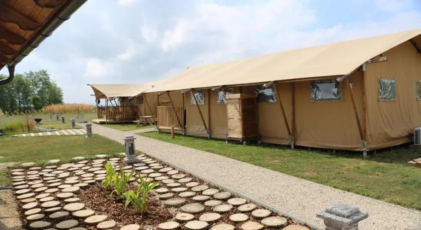 Szalka Glamping - Image 1