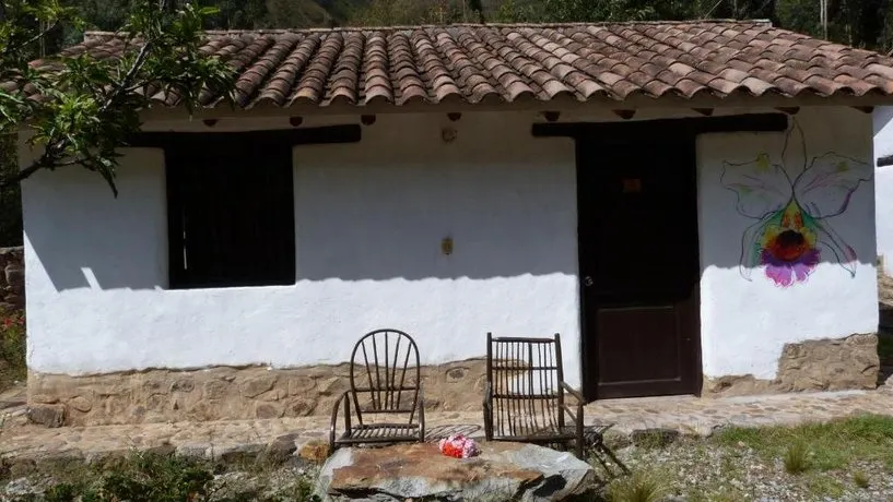 Ollantaytambo Village - Image 1