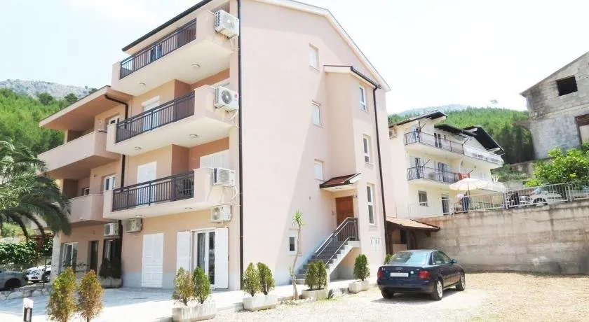 Apartments Ljubičić - Image 1