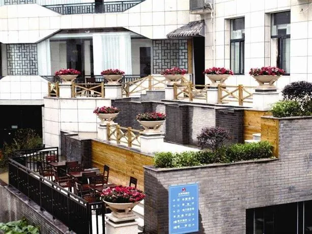 Sun Island Hotel Yibin - Image 1