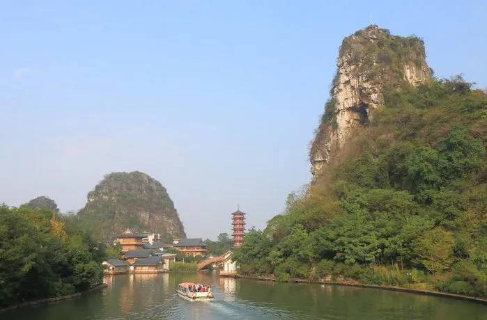 Qinghuyuan Boutique Homestay (Guilin Liangjiang Sihu Railway Station) - Image 1