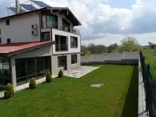 Guest House Heaven - Image 1