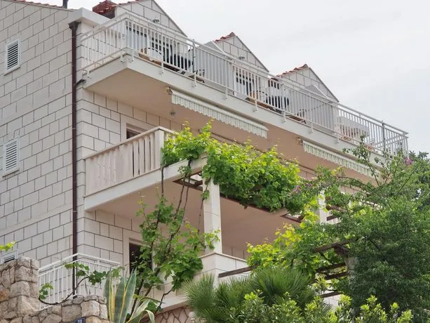 Apartments Jurisic - Image 1